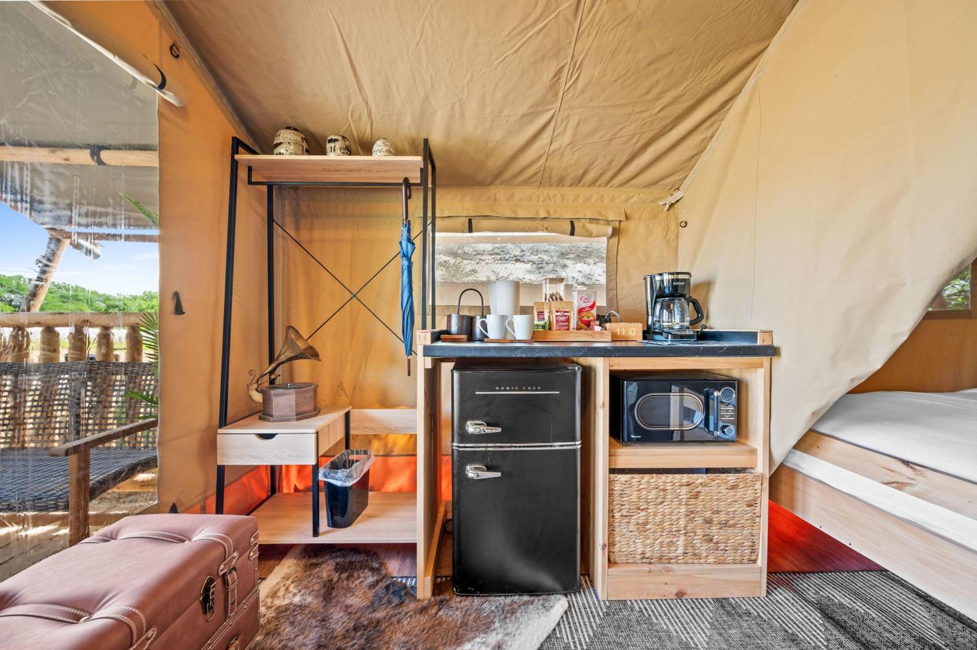 The Lodges At Eden Reserve - Safari Tents Уилямстаун Екстериор снимка