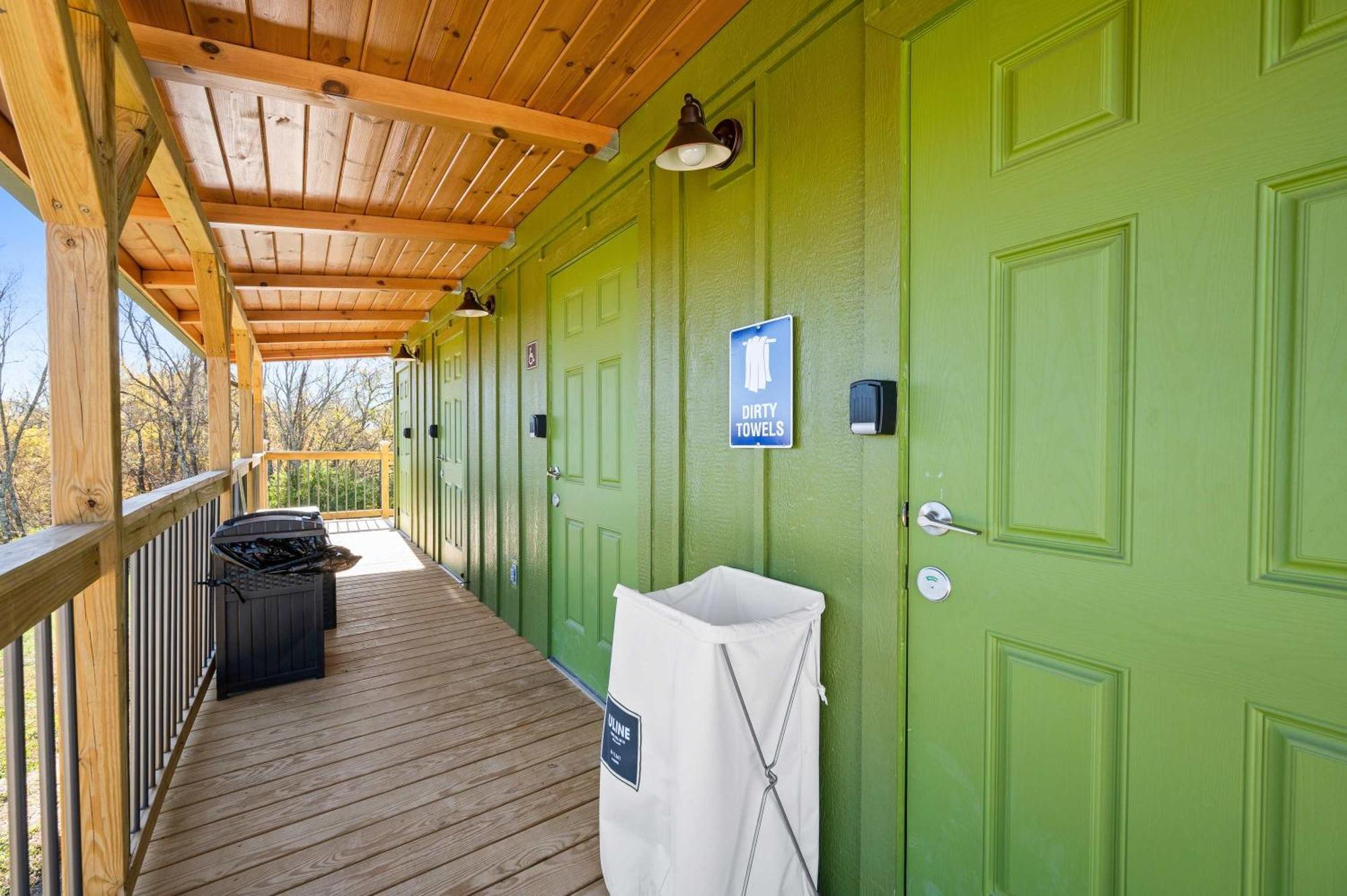 The Lodges At Eden Reserve - Safari Tents Уилямстаун Екстериор снимка